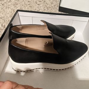 Karl Lagerfeld flat shoes size 6.5